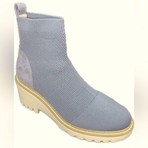 Nicole Miller Lele Stretch Knit Ankle Sock Booties Boots Chunky Tread Heel 6.5